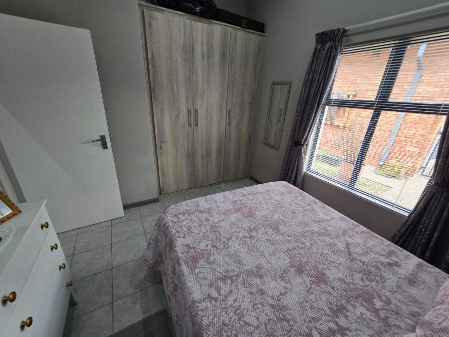 2 Bedroom Property for Sale in De Land Estate North West